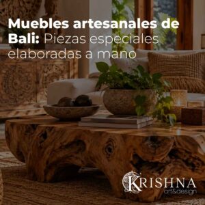 Salón de inspiración balinesa con mesa de madera maciza artesanal y muebles de teca.
